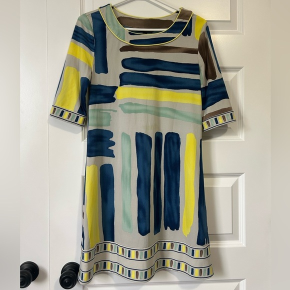 BCBGMaxAzria Abstract Striped Shift Dress - Picture 1 of 6
